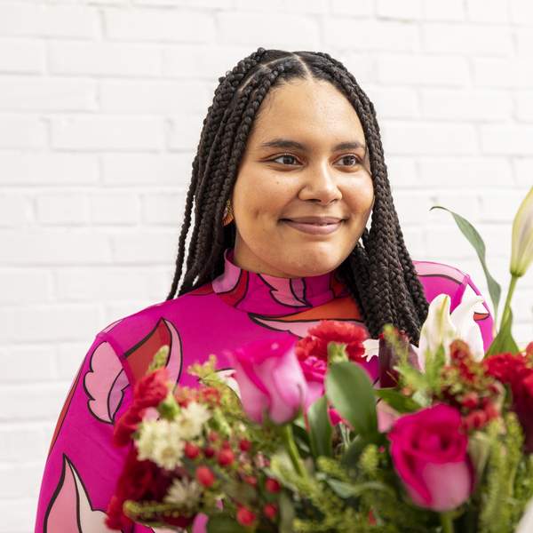 Black-cat-golden-retriever-dating-relationships