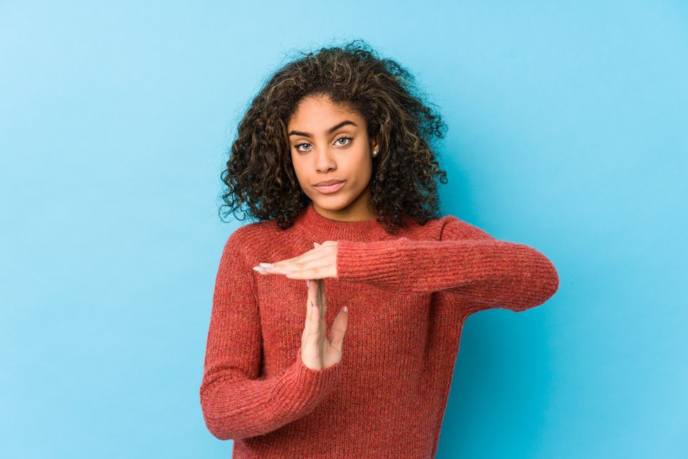 black-girl-signing-timeout