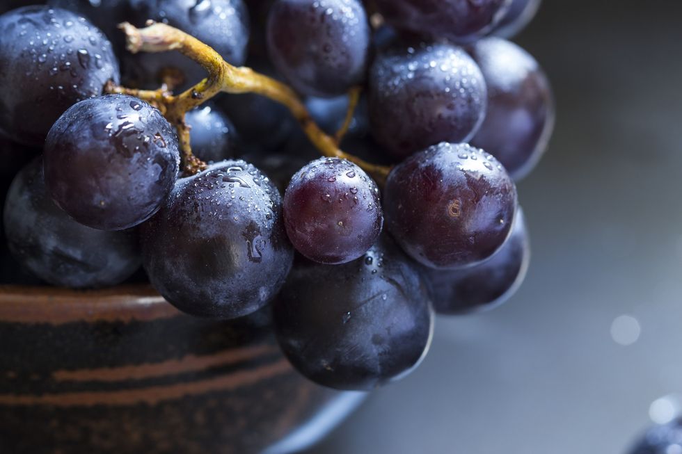 Bowl-of-grapes