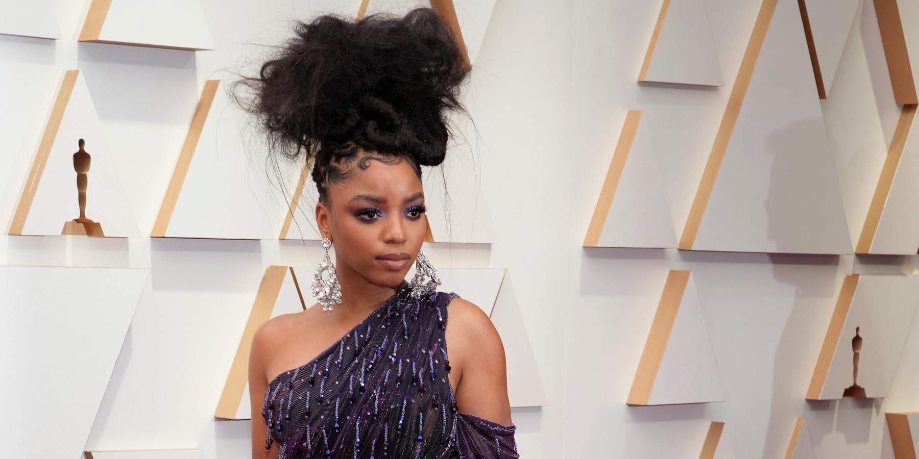 Chloe-bailey-hairstyles-locs