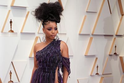 Chloe-bailey-hairstyles-locs