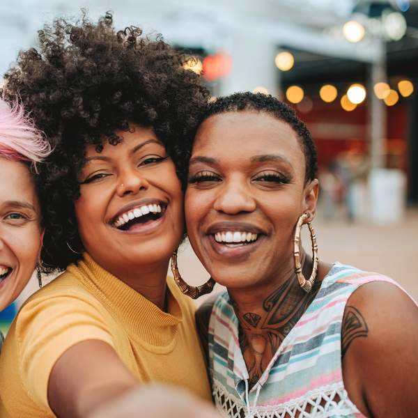 Close-acquaintance-friend-differences