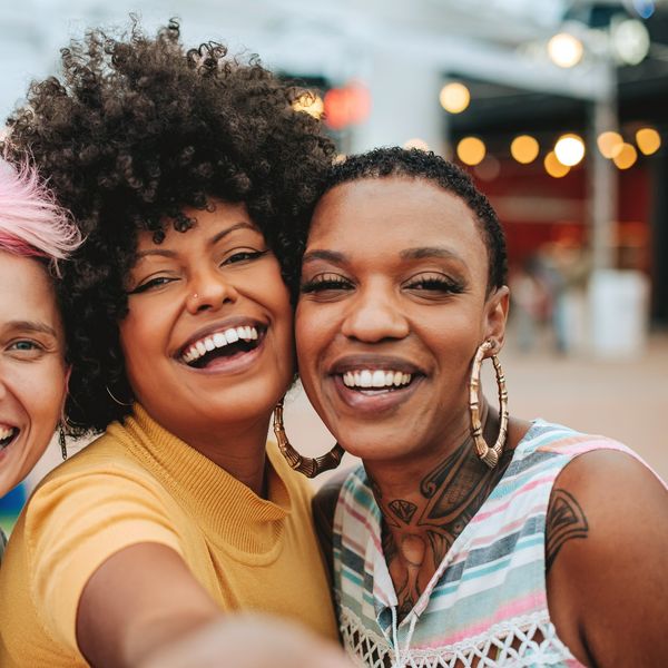 Close-acquaintance-friend-differences