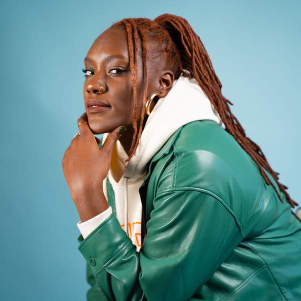 Esther-Wallace-Playa-Society