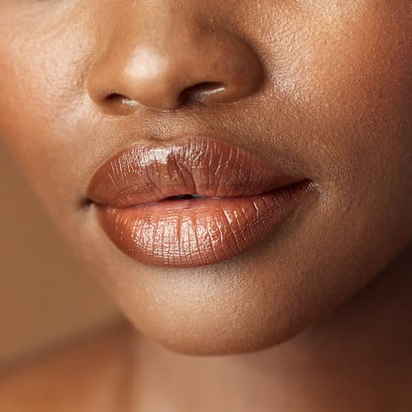 how-to-keep-lips-youthful-aging