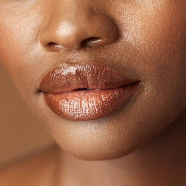 how-to-keep-lips-youthful-aging