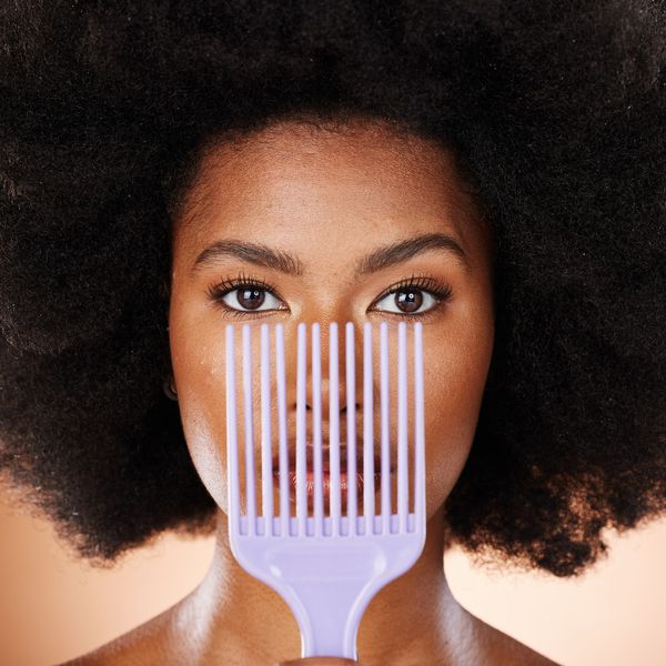 How-to-tame-frizzy-hair