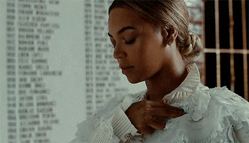 The Truth About Dealing With The "Death" Of A Mother