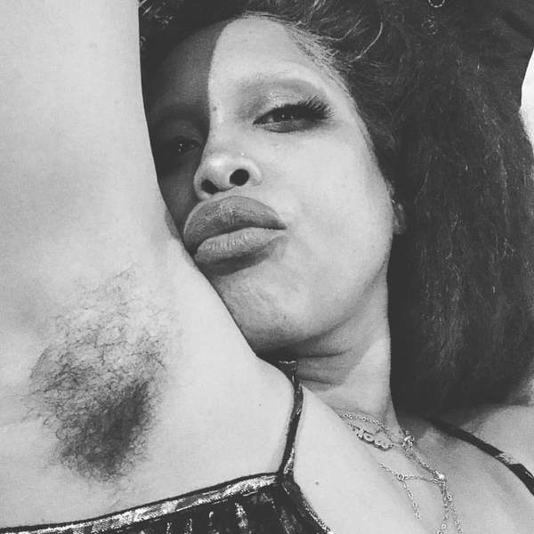 Team No Shave: Erykah Badu & Her Armpit Hair Is A Revolution For What Defines Femininity