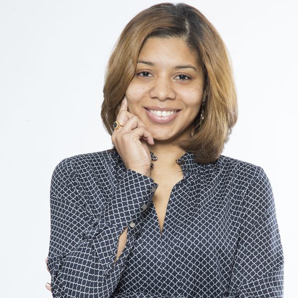 A Career Coach Shares The Best Way To Negotiate The Salary & Benefits You Deserve