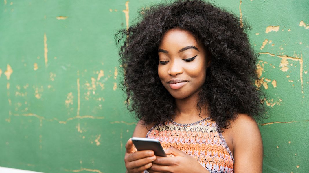 Tips For Dating In Digital Age, According To An Expert