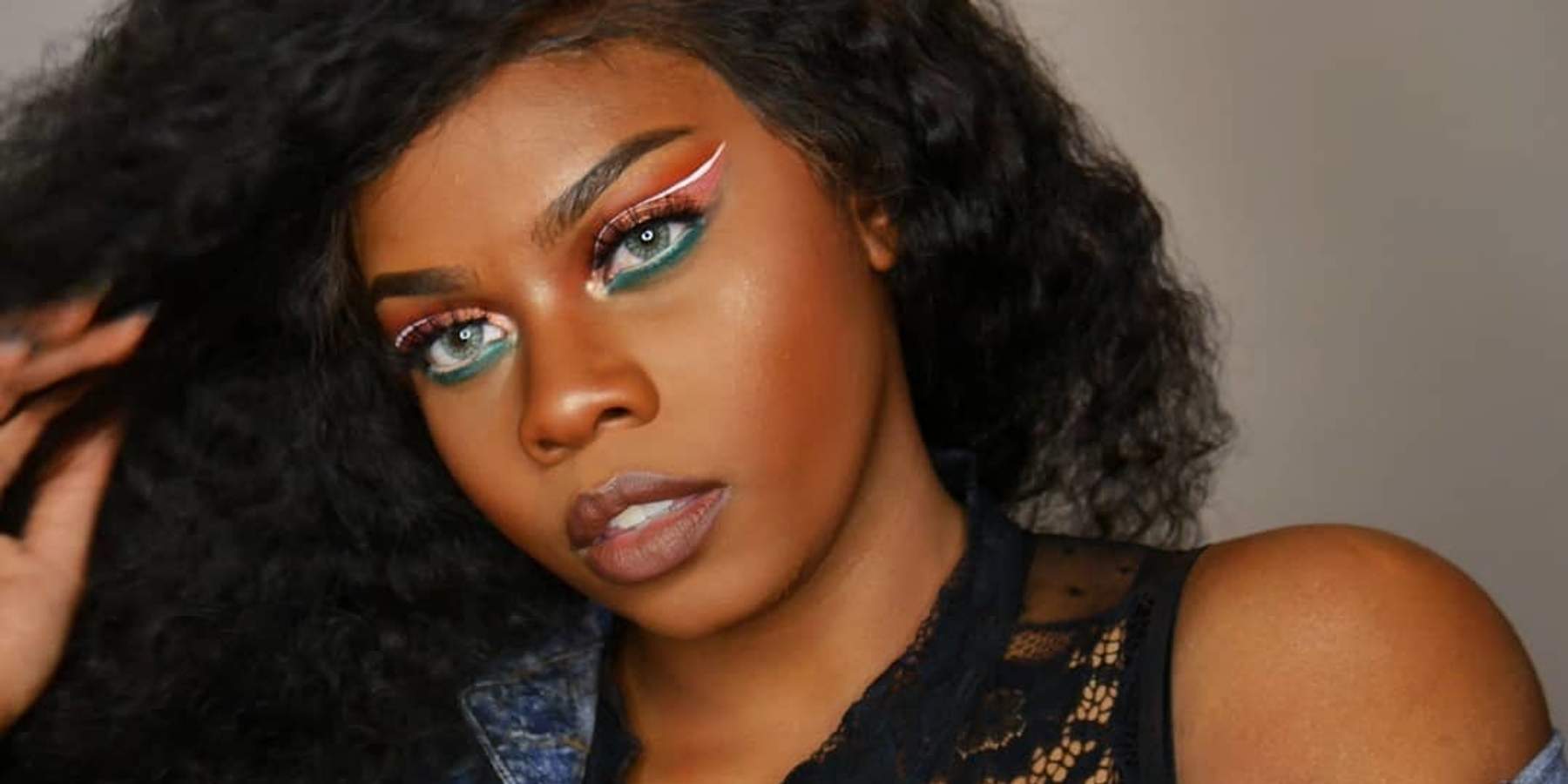 This Beauty Vlogger Isn't Trying To Fit Inside Any Box