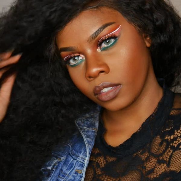 This Beauty Vlogger Isn't Trying To Fit Inside Any Box