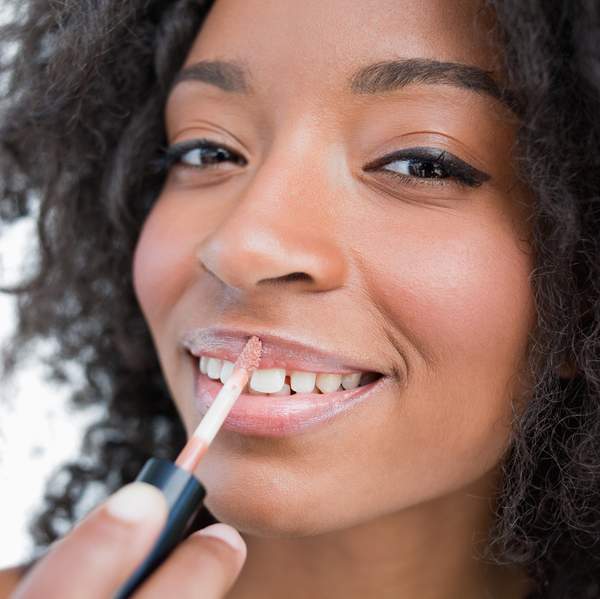 It’s Poppin’: The 411 On Lip Plumping Gloss