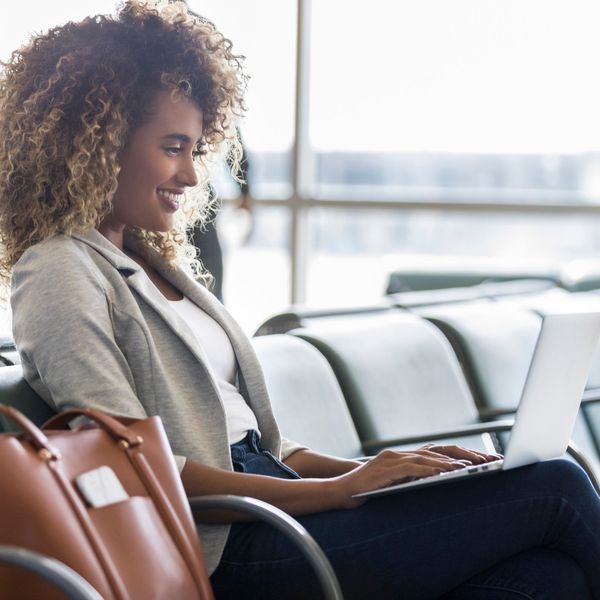 5 Easy Ways To Make Money While You Travel The World