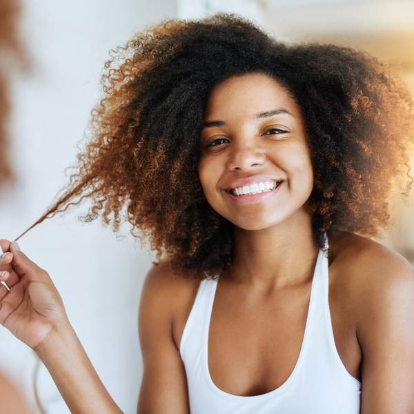 7 Essential Oils All Naturalistas Need For Their Hair