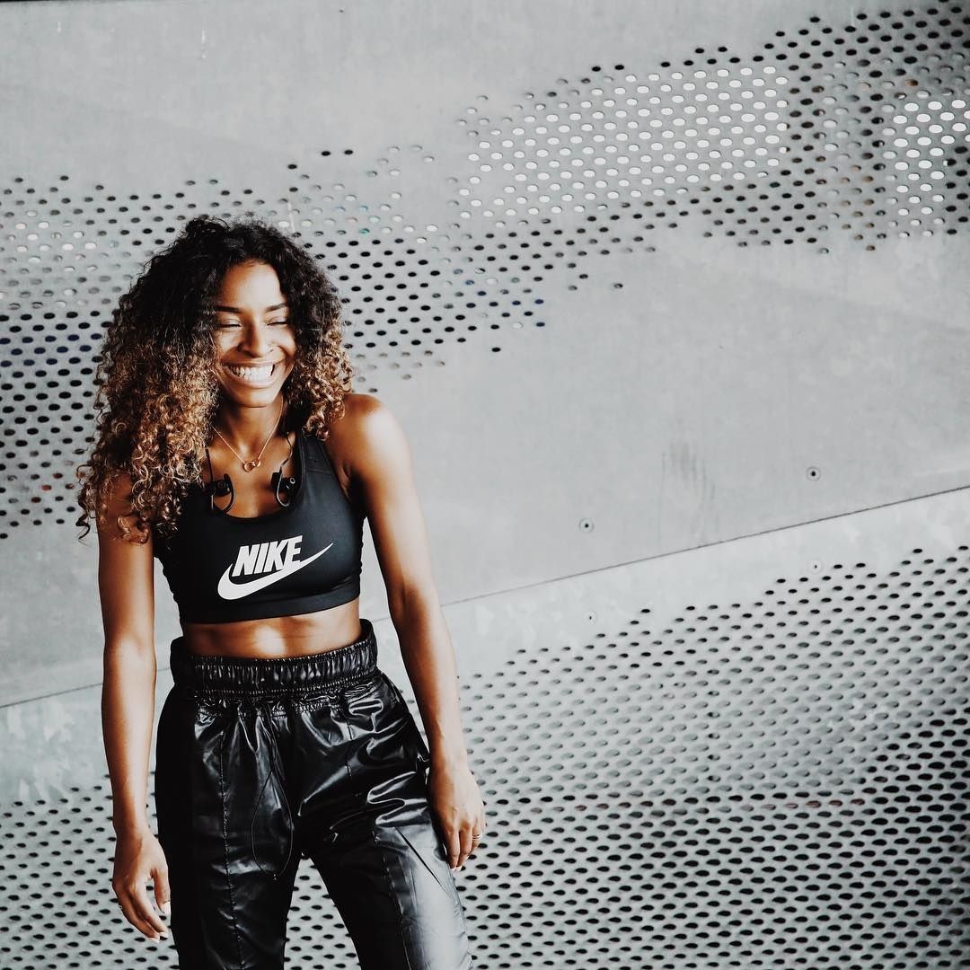 Briana-Owens-Spiked-Spin