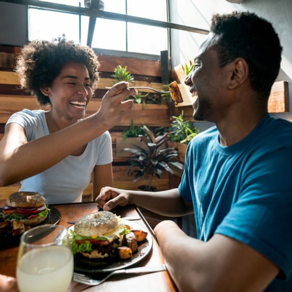 10 Creative Questions To Ask On A First Date