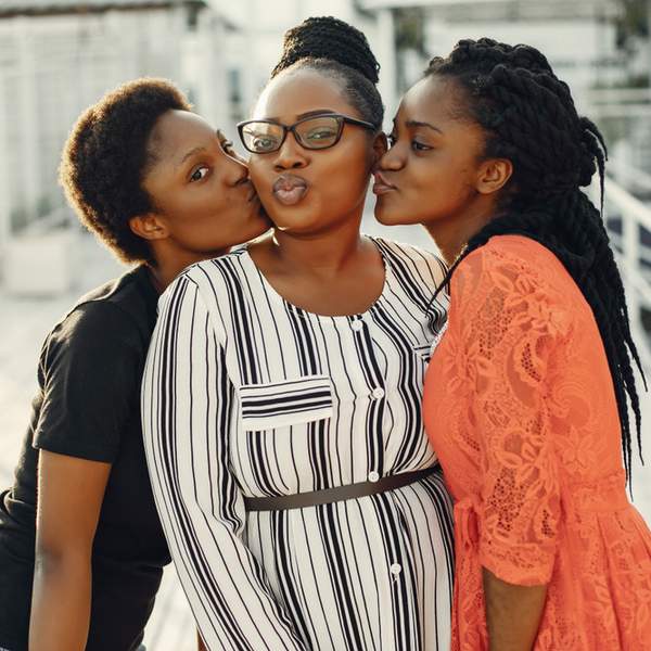 10 Questions To Ask Your Close Friends Before The New Year Begins