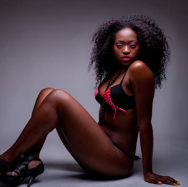 What Is 'Erotic Self-Focus' & Why You Should Definitely Try It