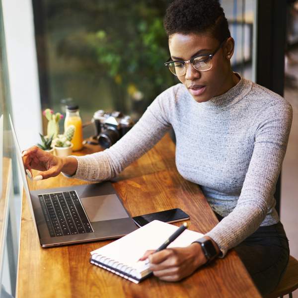 12 Black Women Financial Gurus You Need To Follow