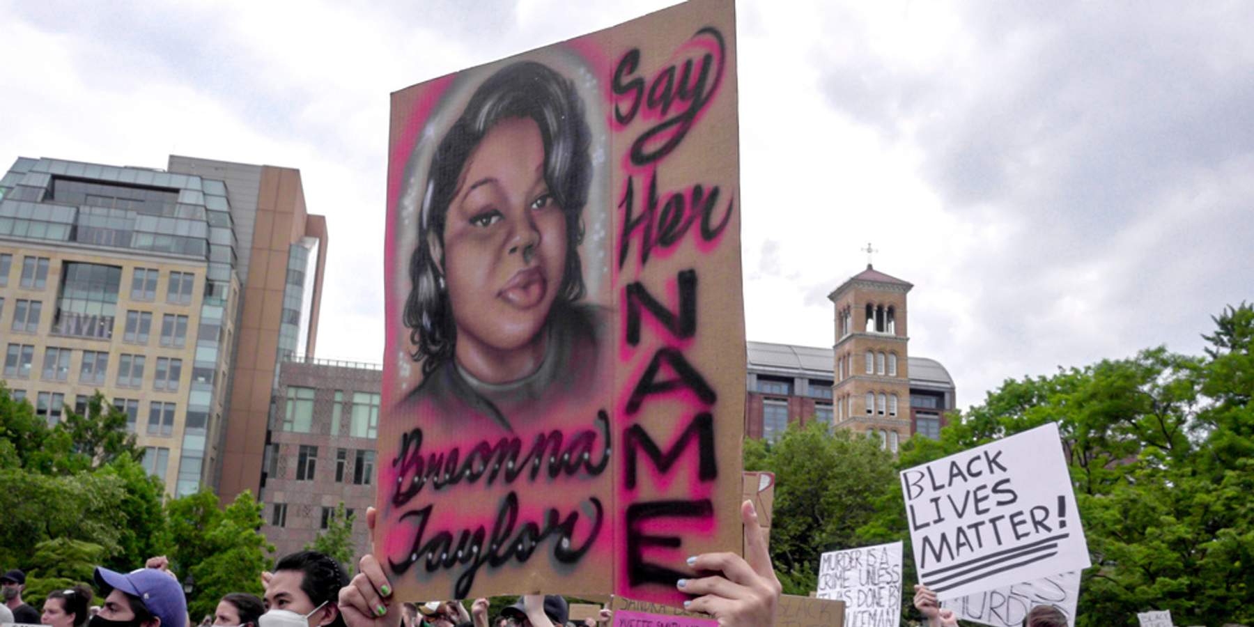 9 Inspirational GoFundMe Causes To Support During These Unsure, But Encouraging, Times