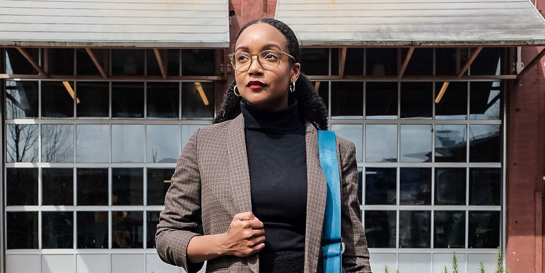 This Freelance Photographer Quit Her Job & Manifested The Career Of Her Dreams