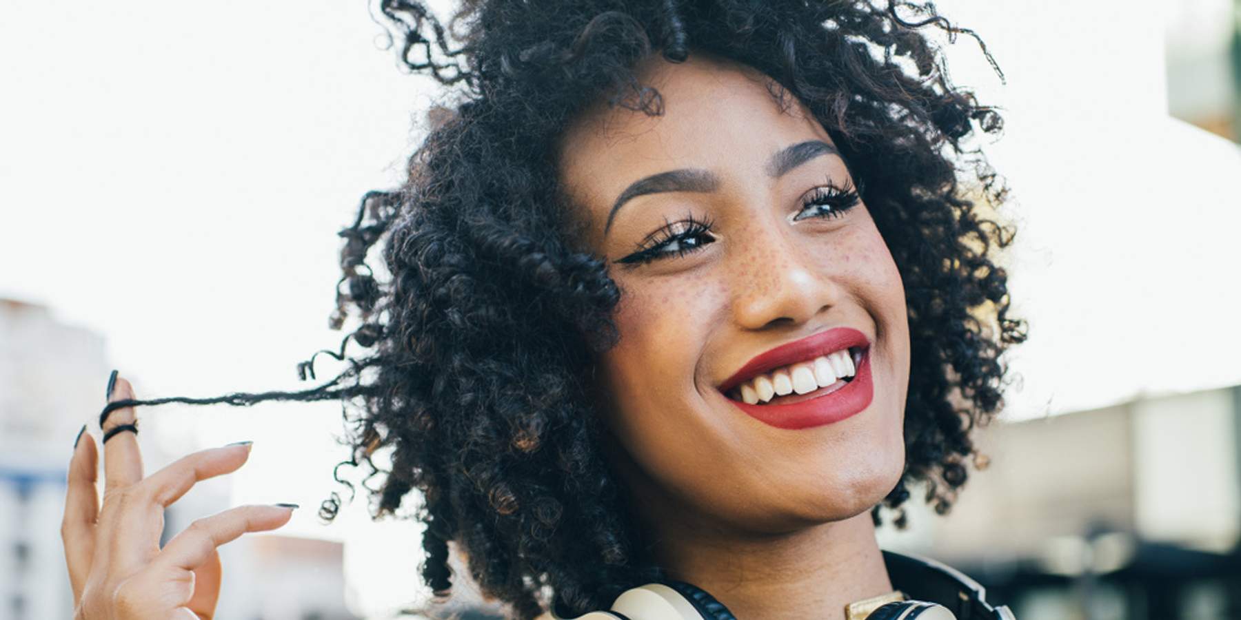 Self BFF: 7 Signs You're Your Own Best Friend