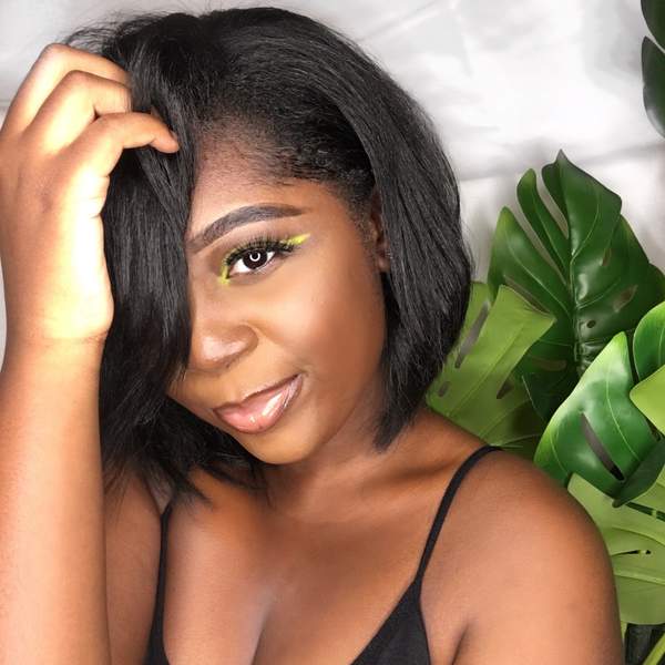 Introducing The Minimalist Make-Up Trend That's Dominating 2020