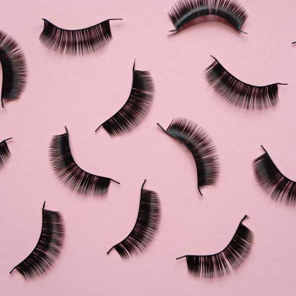 The Great Debate: Should You Get Lash Lifts Or Lash Extensions?