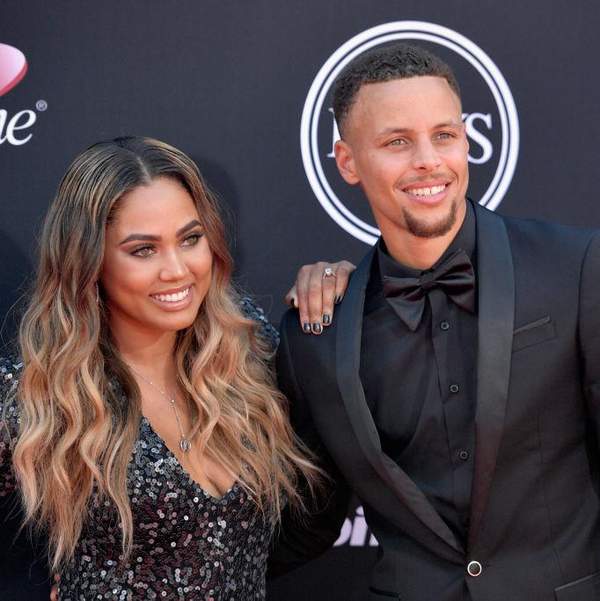 Steph & Ayesha Curry's Baecation In Iceland Was What Dreams Are Made Of