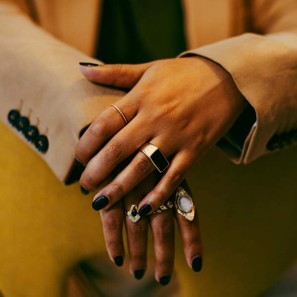 Upgrade Your Summer Nails To An Outline French Manicure