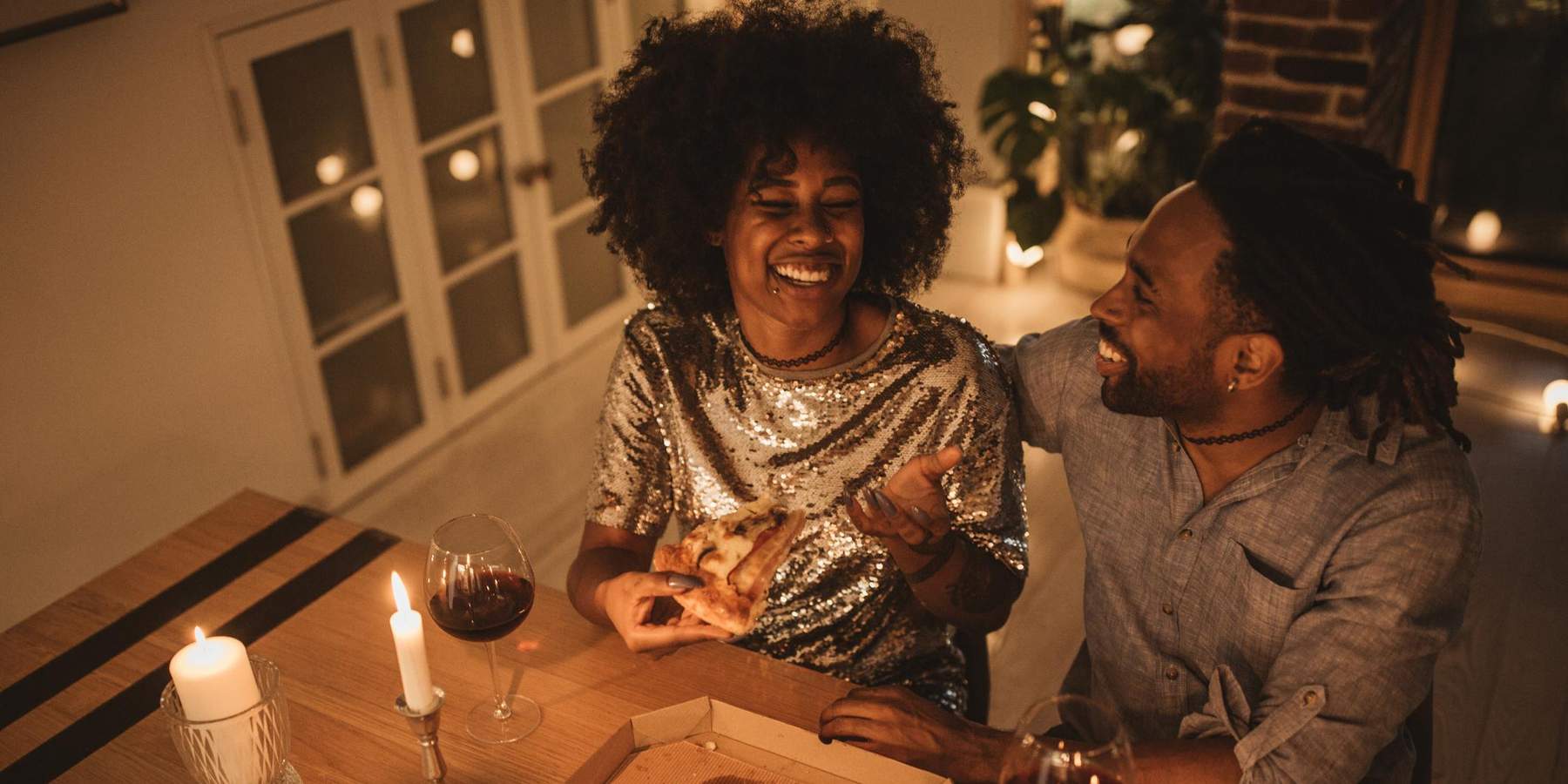 Here's How To Create The Perfect Romantic Indoor Picnic