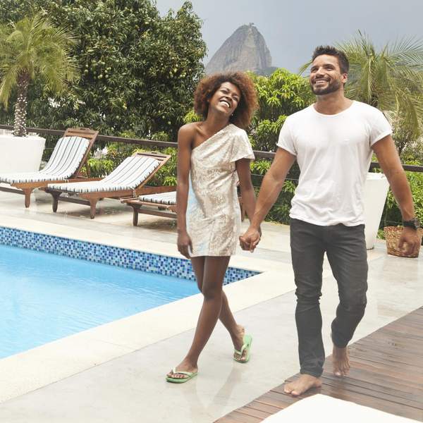 6 Savvy Ways To Travel Luxe On A Budget