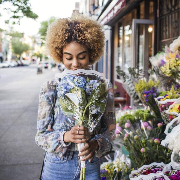 Love Fresh Flowers? Here Are Tips To Make Them Last Longer
