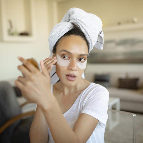 8 Solid Reasons Why You Should Give Yourself A Facial Once A Month