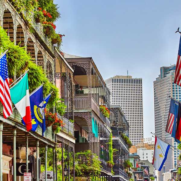 Where To Eat, Play, & Stay In New Orleans