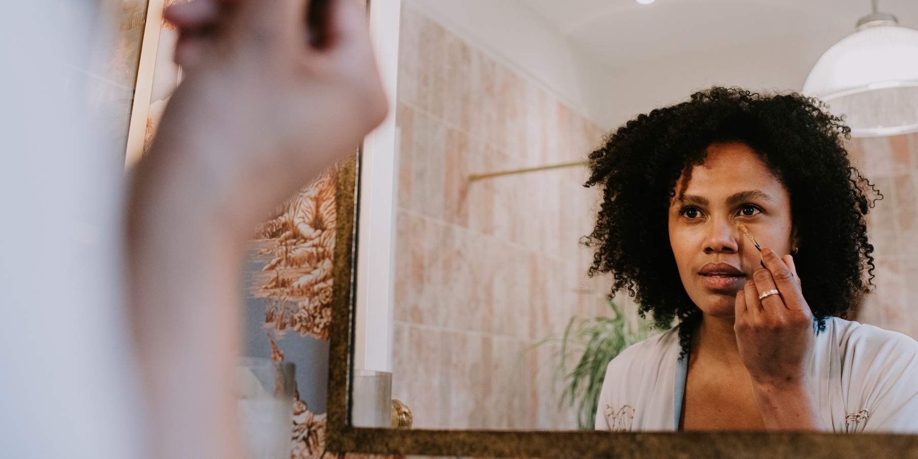 This Is Why Your Bright Under-Eye Technique Is Not Giving