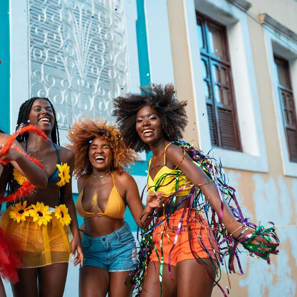 4 Ways To Keep Your Makeup Fresh During Festival Season