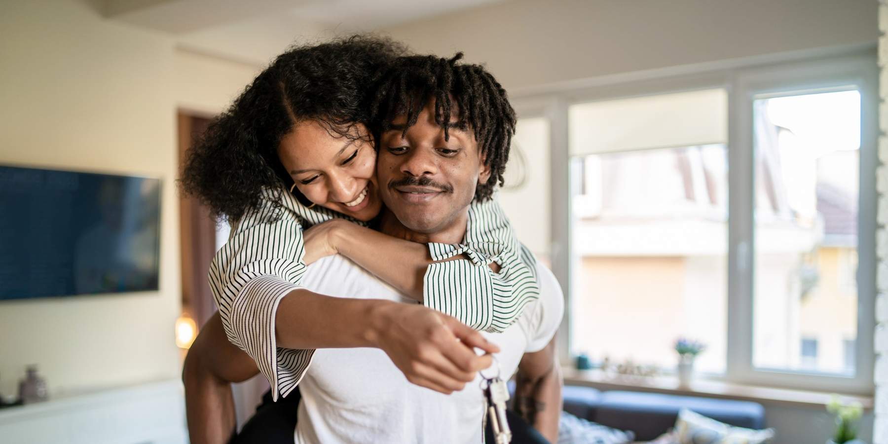 Is It Too Soon To Move In Together? Here Are Some Signs To Consider