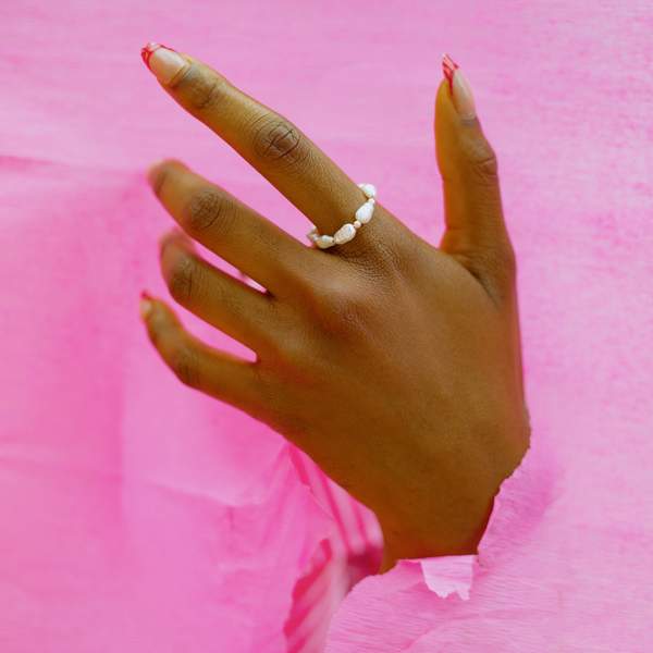 This Minimal Nail Design Is One Of The Fall's Biggest Mani Trends