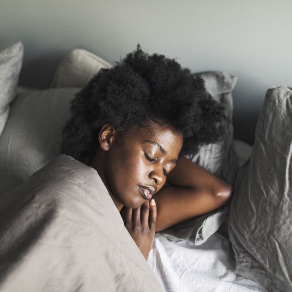 It’s Time To Get Cozy With The 10 Best Weighted Blankets For Anxiety