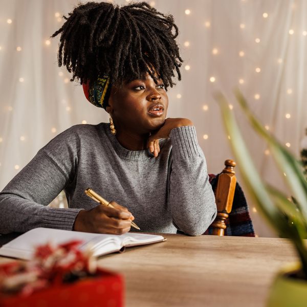 How To Find Peace And Acceptance Amid Estranged Family Dynamics This Holiday