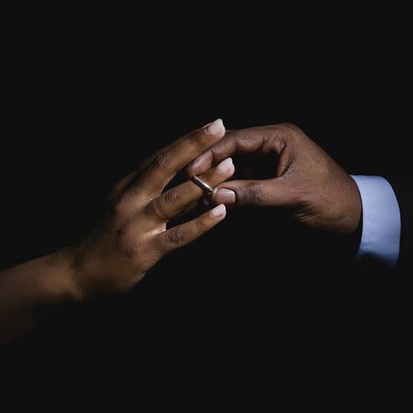 12 Women Speak On Signs That You're Getting Married For The WRONG Reasons