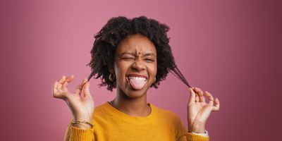 Stretching-your-hair-safely