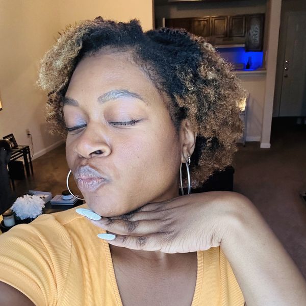 I Tried This Hair Repair Collection After Color Damage & It Was A Sensory Experience