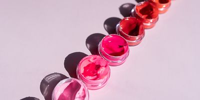 Biggest-cosmetic-color-trends