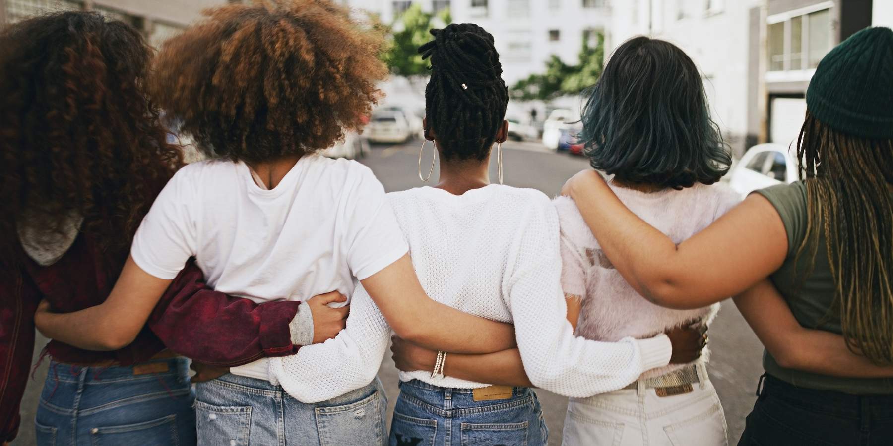 12 Friend Facts That Might Cause You To Rethink (Some Of) Your Own