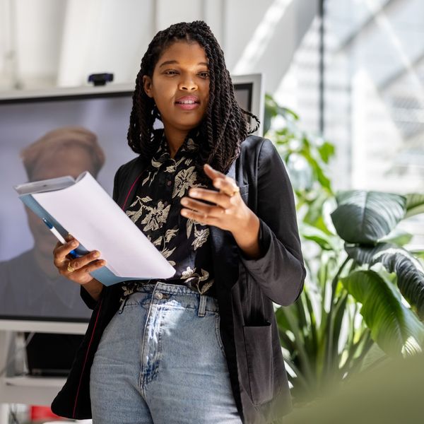 Pitch-A-Friend Is A Viral PowerPoint Dating Trend That Could Actually Work For You