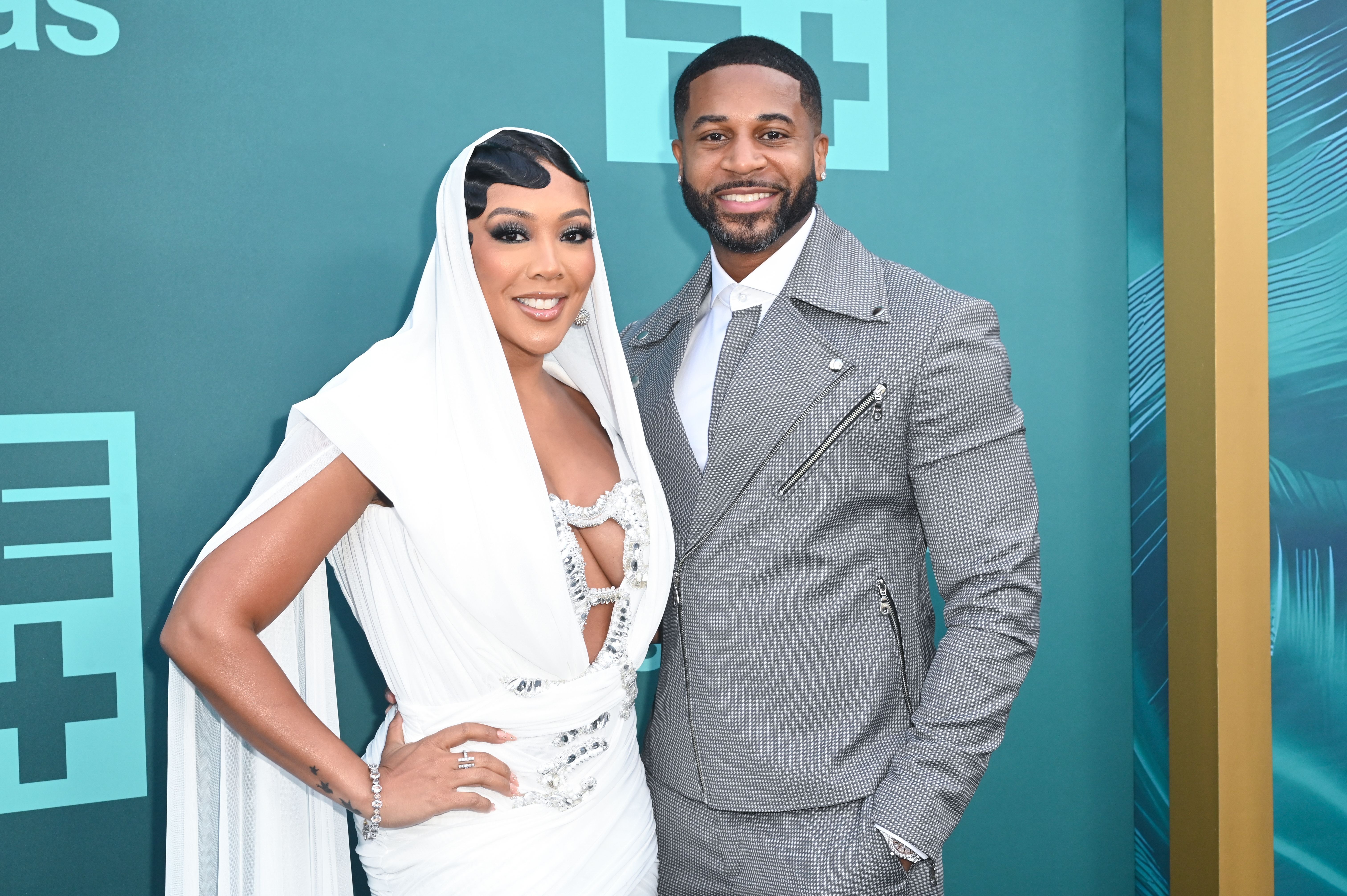 Khadeen Indréa, Devale Ellis